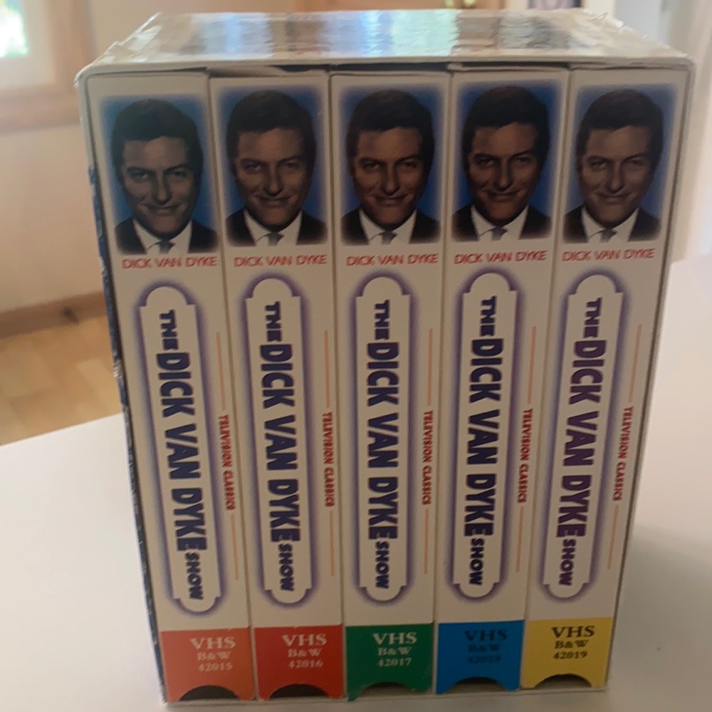 The Dick Van Dyke show five VHS/VCR tapes mint condition